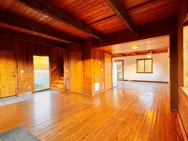 Photo - 2442 Red Hill Rd Unit 2442 Red Hill Road