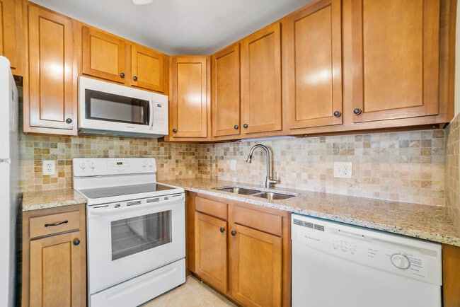 Photo - 400 Village Green Cir W Unit 102