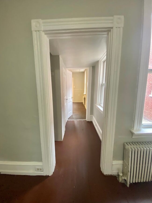 Photo - 714 E King St Unit Apt 1