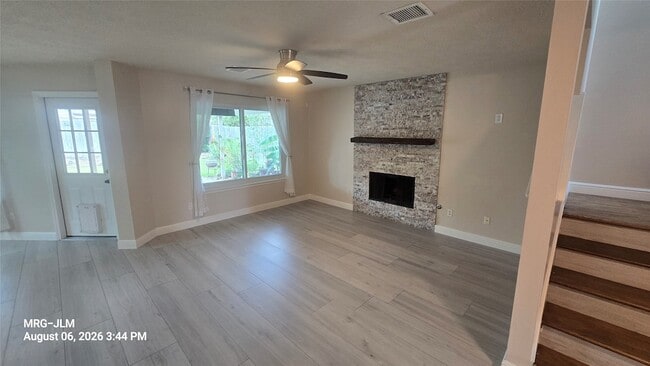 Photo - 7239 Foxbrook Dr