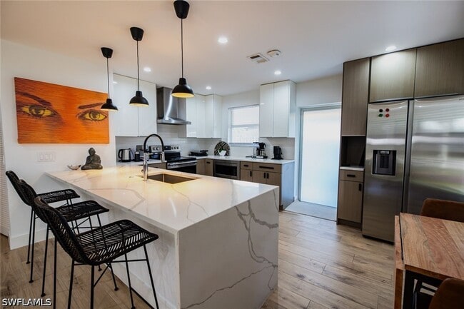 Photo - 811 94th Ave N