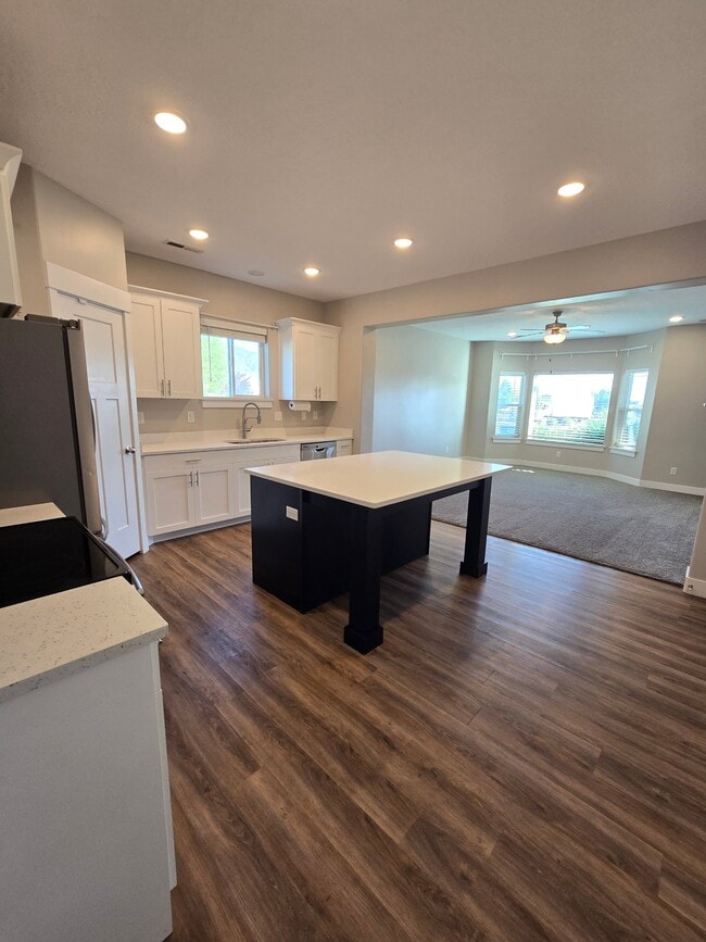1720 Stone Creek Way