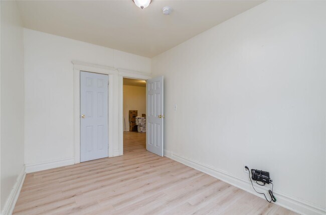 Photo - 6A Rose Ave Unit 2R