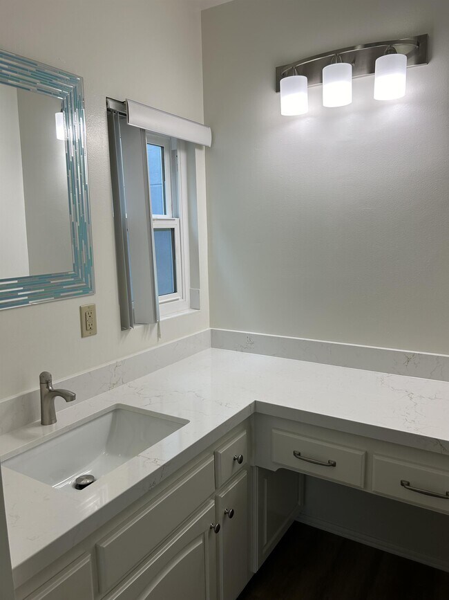 Photo - 108 Ventura Ave