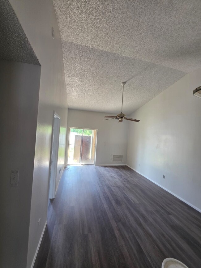 Photo - 5146 La Mancha Ct