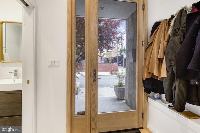 Photo - 1108 N Bodine St