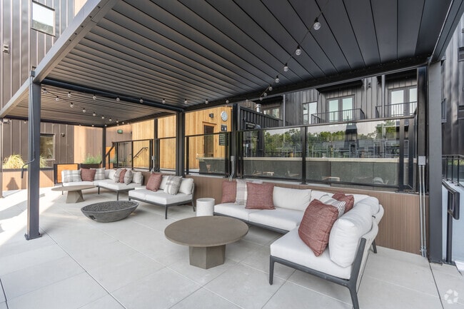 Building Photo - The Freestone