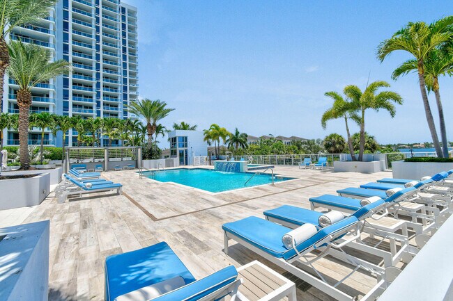 Photo - 1 Water Clb Wy Unit Ph2204