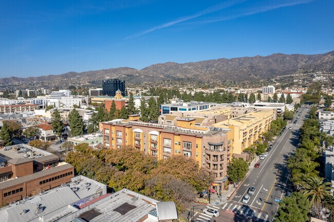 Photo - Burbank Village Walk