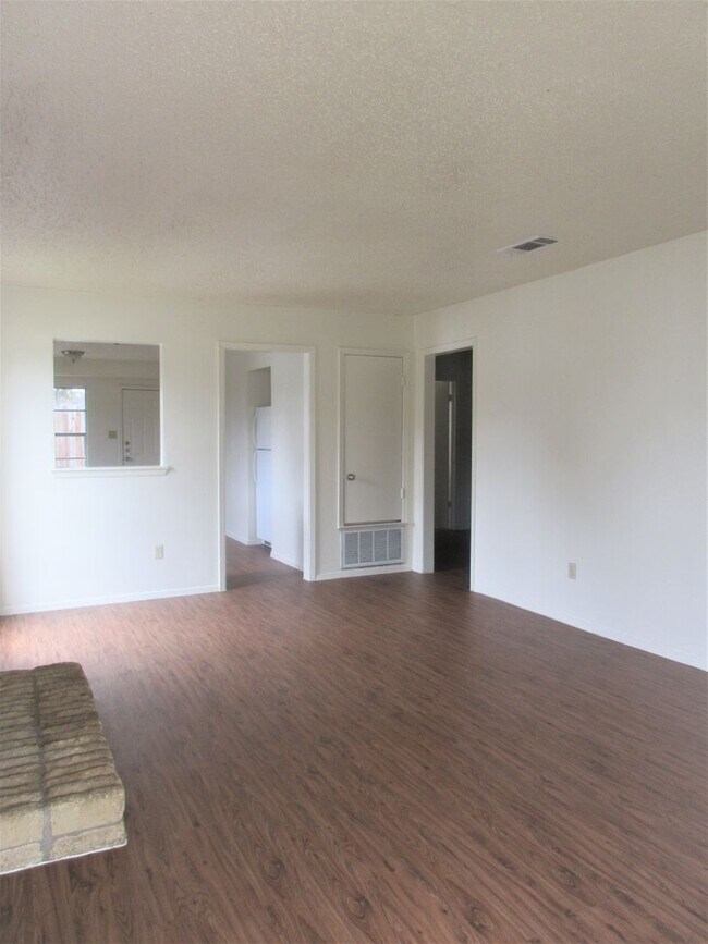 Photo - 6910 Millrace Dr Unit A