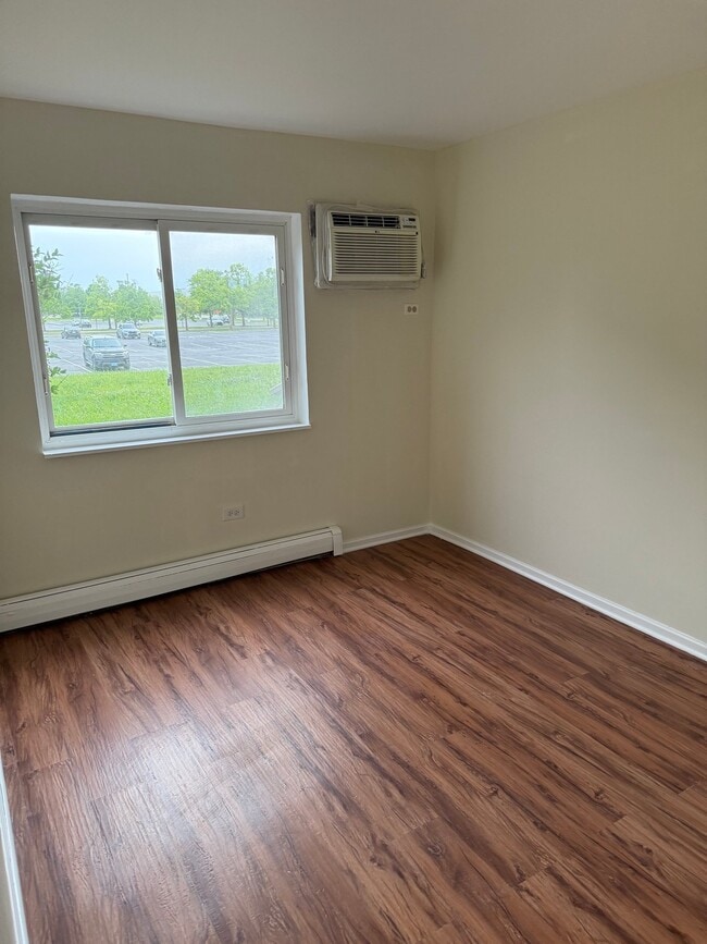 Photo - 327 Hawthorne Cir Unidad 4
