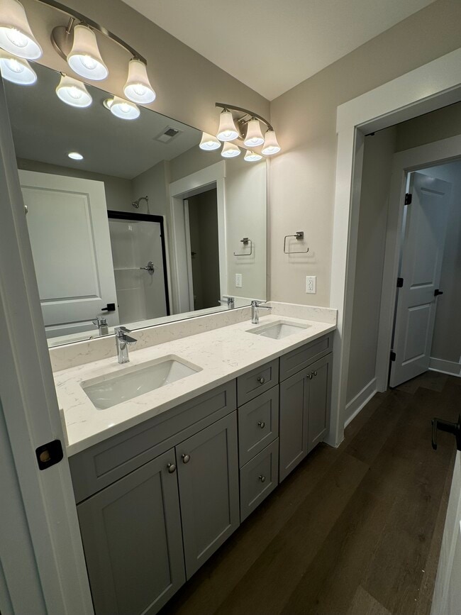 Photo - The Clusters