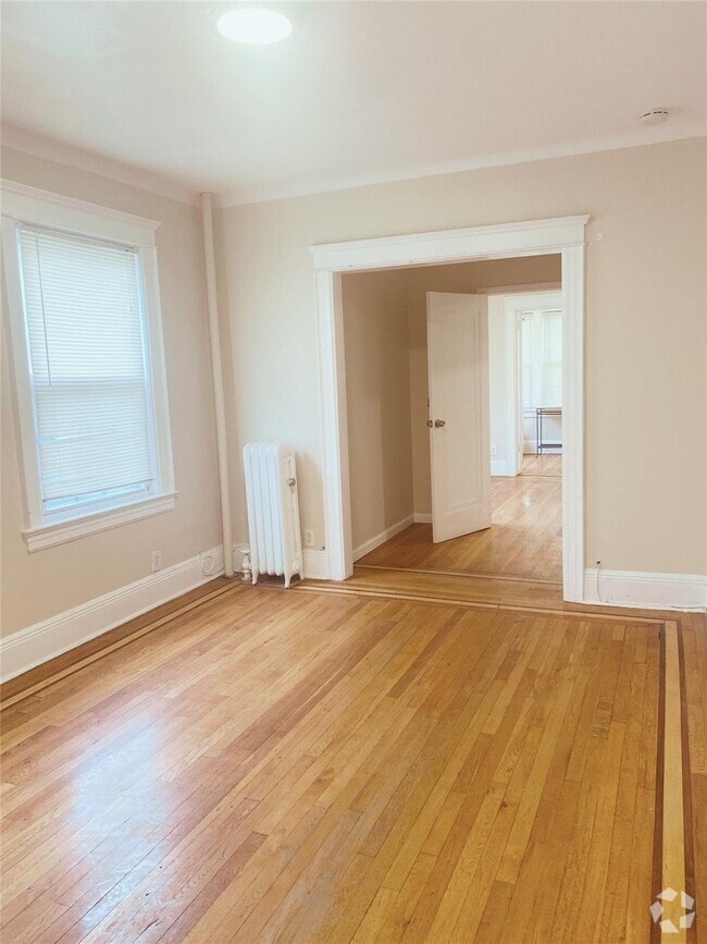 Building Photo - 832 Calhoun Ave Unit 1R Rental