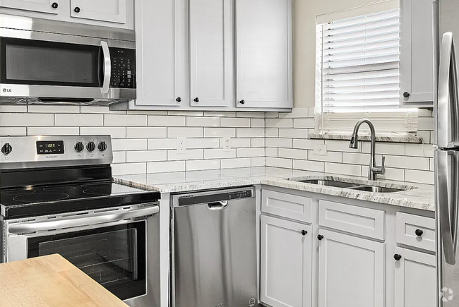 Building Photo - 7811 Millstone Dr Rental