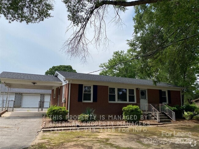Building Photo - 508 Villa St Rental
