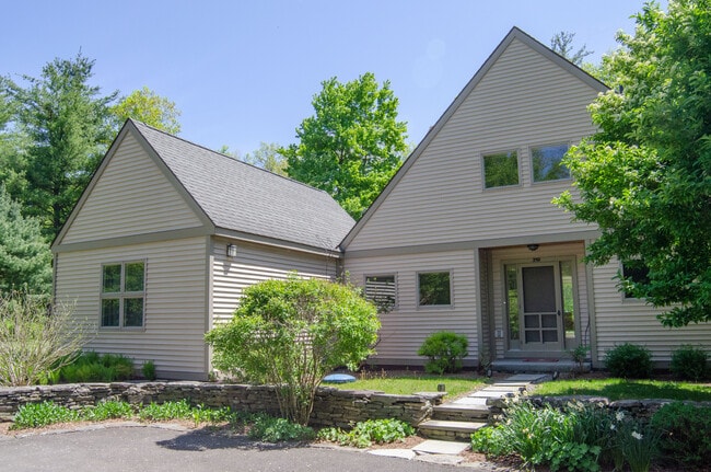 Photo - 219 Arcadia Dr