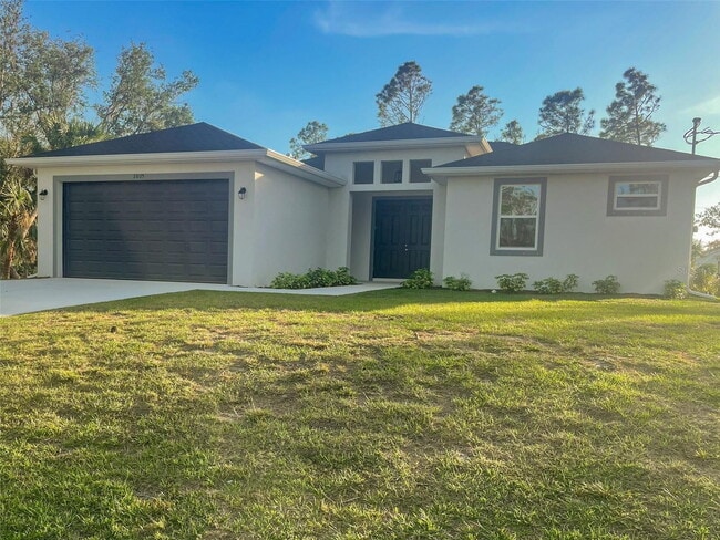 Building Photo - Gorgeous and Furnished 3/2/2 on a quiet street!