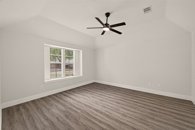 Photo - 10011 Pine Pass Dr