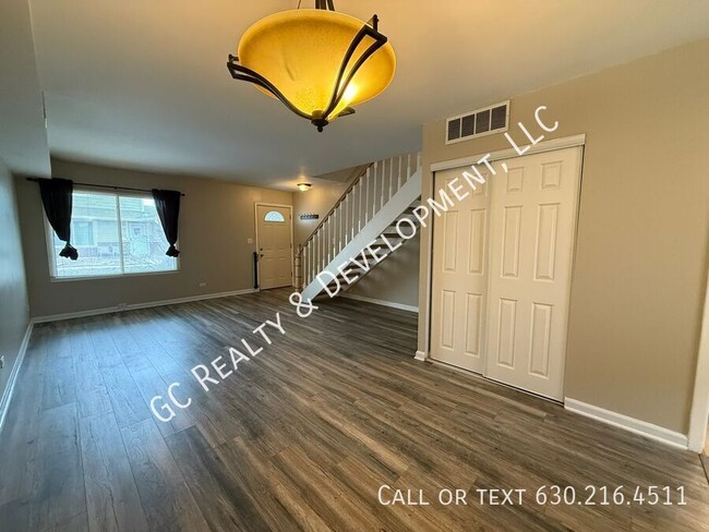 *** COMMUTER FRIENDLY / W&D IN UNIT / SMAL... - *** COMMUTER FRIENDLY / W&D IN UNIT / SMAL... Casa