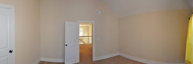 Photo - 195 Glenmoor Dr