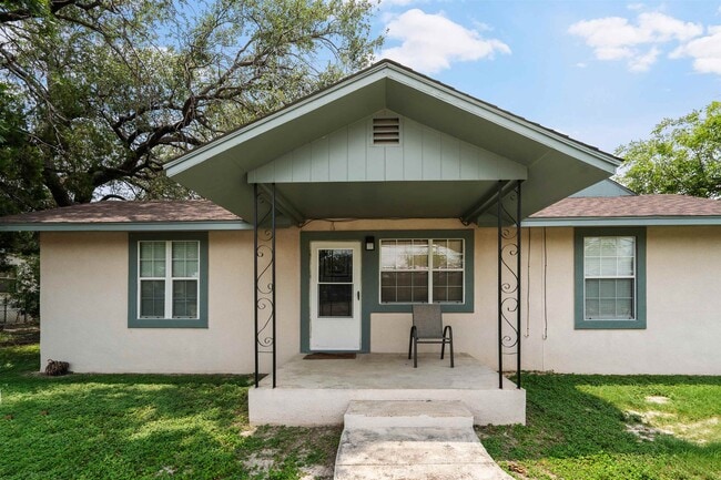 Building Photo - 1202 Gillis Ave