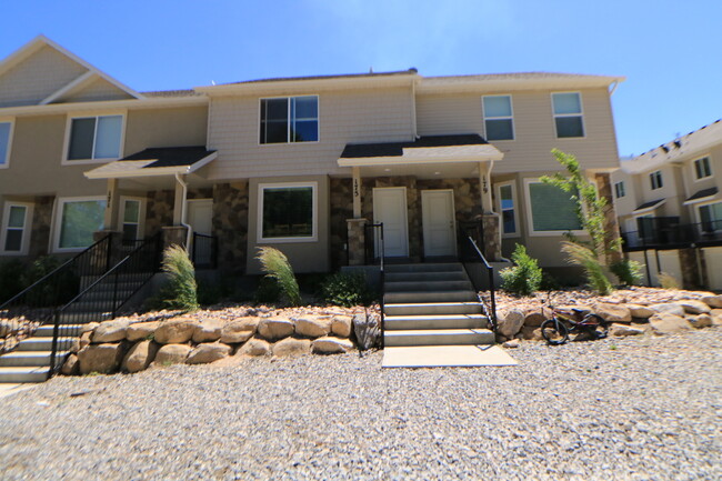 3 Bed 2.5 Bath Townhome in Santaquin - 3 Bed 2.5 Bath Townhome in Santaquin