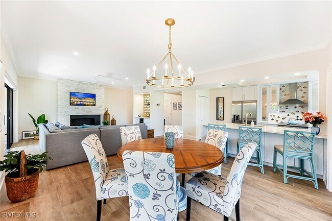 Building Photo - 6770 Pelican Bay Blvd Unit 242