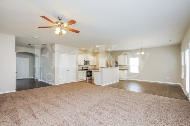 8402 Paw Valley Ln