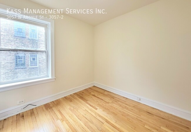 Photo - 3057 W Argyle St Unit 3057-2
