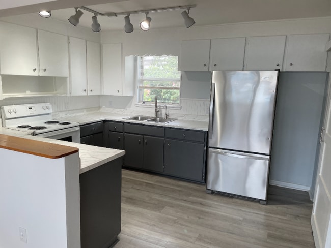 Photo - 301 Oleander St Unit 303 Oleander Street