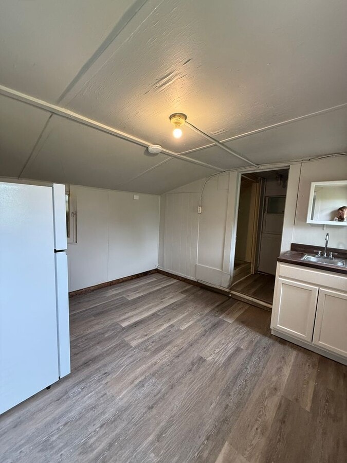 Photo - 844-MF2-E Unit C