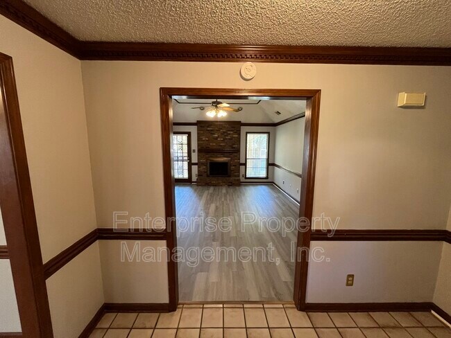 Photo - 5429 Craigmont Dr