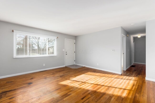 Photo - 5340 Carolyn Dr