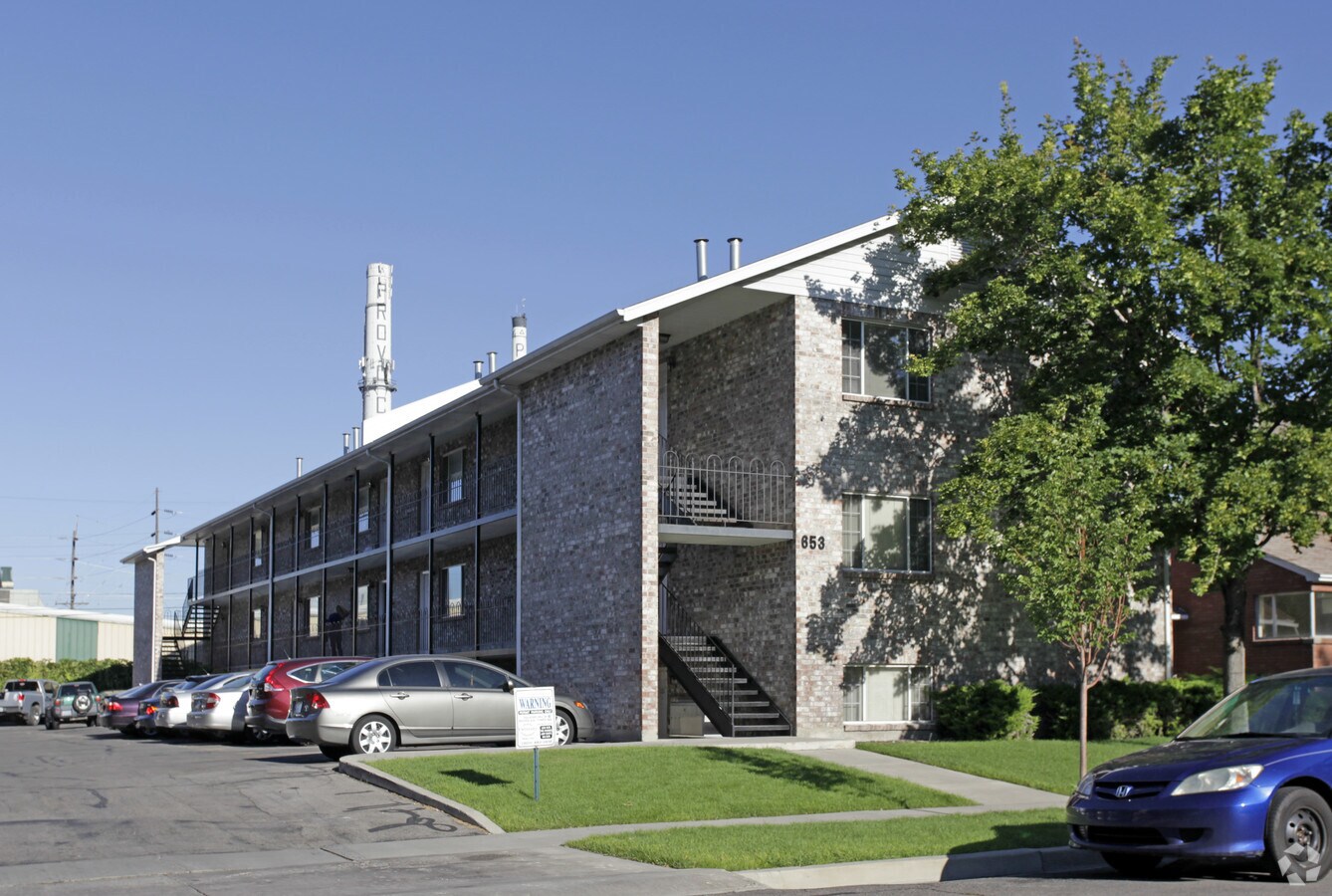 Photo - College Park Apartments