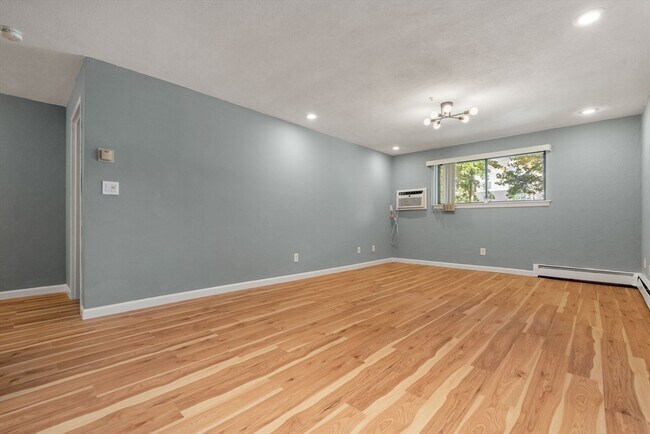 Building Photo - 595 Revere Beach Pkwy Unit 23 Rental