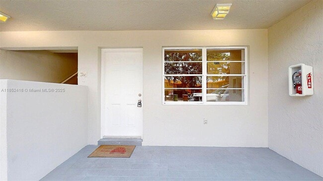 Photo - 1674 W 42nd St Unit 1674