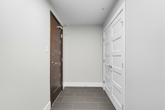 Building Photo - AK602 2 Bedroom Apartment Unit 602