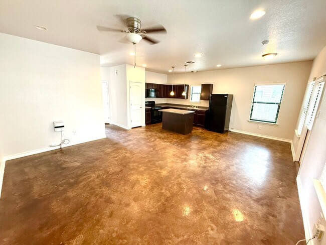 Photo - 1302 Garden Dusk Unit 1