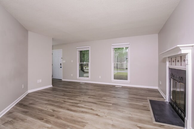 Photo - 102 Fawn Ridge Ct
