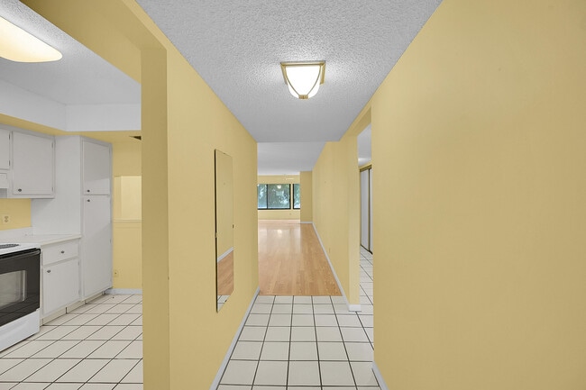 Photo - 3154 Via Poinciana Unit 306