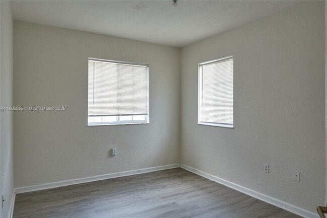 Photo - 27910 SW 140th Ave