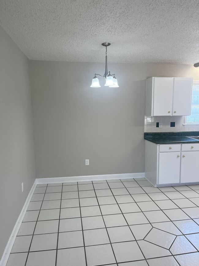 Photo - 490 State Rd S-42-2289
