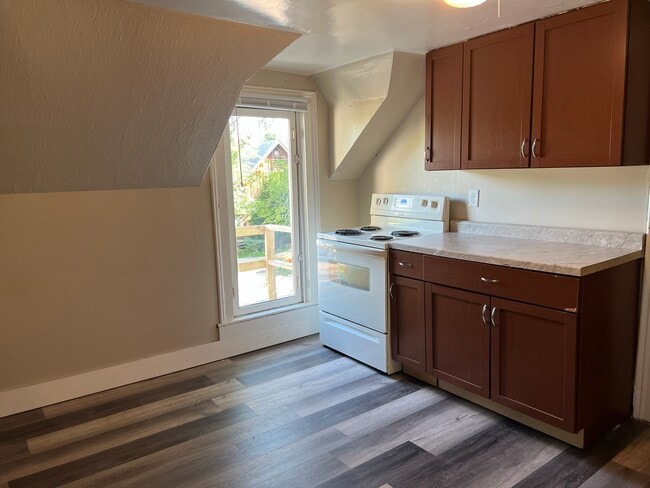 Photo - 743 N Eddy St