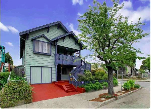 6152 Baker Street - 6152 Baker Street