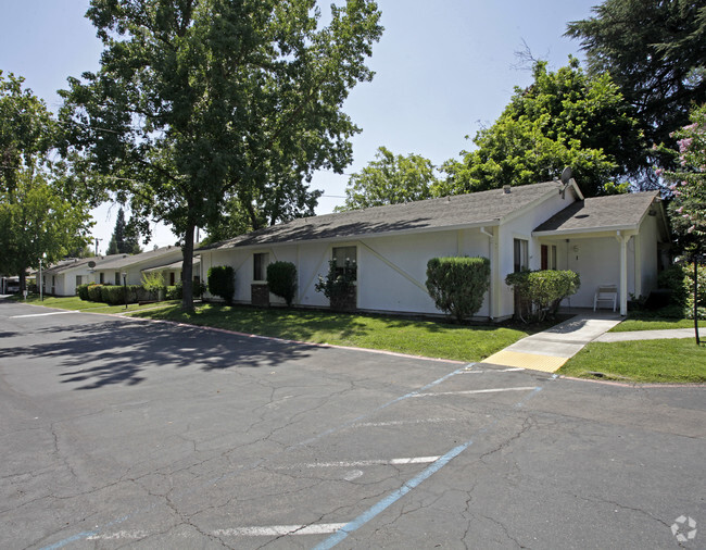 Building Photo - Auburn Village Rental