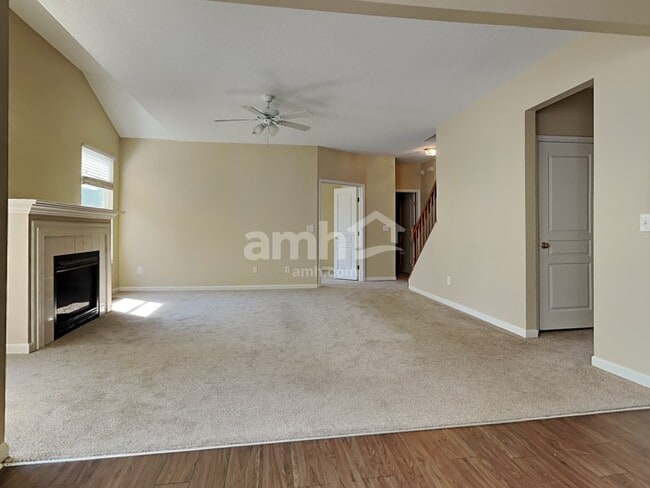 Photo - 10310 Meadow Glen Dr