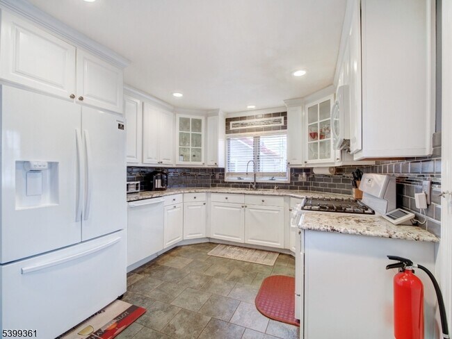 Photo - 2 Papakating Rd