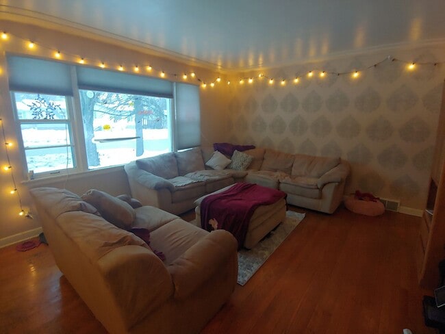 Photo - AVAILABLE JUNE - 4 BED 2 BATH