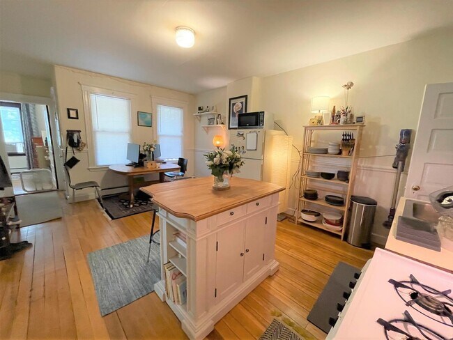 Photo - 40A Linden Ave Unidad #2