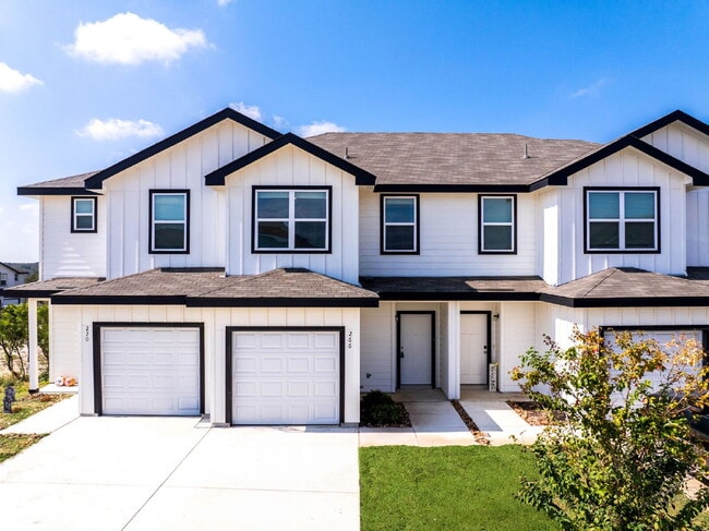 Building Photo - Discover Modern Comfort